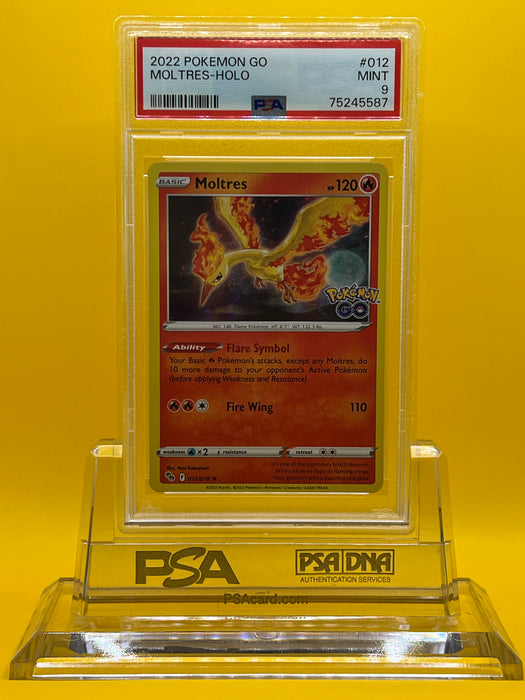 Moltres (012/078) [Pokémon GO] PSA 9